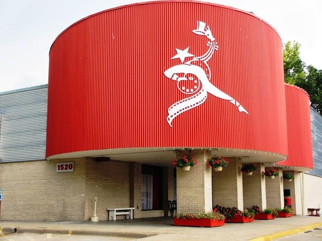 Manhattan Arts Center